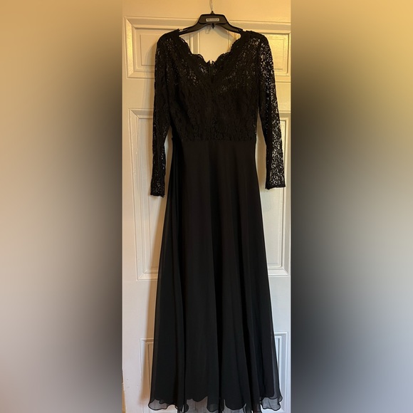 Dessy Collection Long Sleeve Lace and Chiffon A-Line Evening Gown - NWT - Picture 5 of 6
